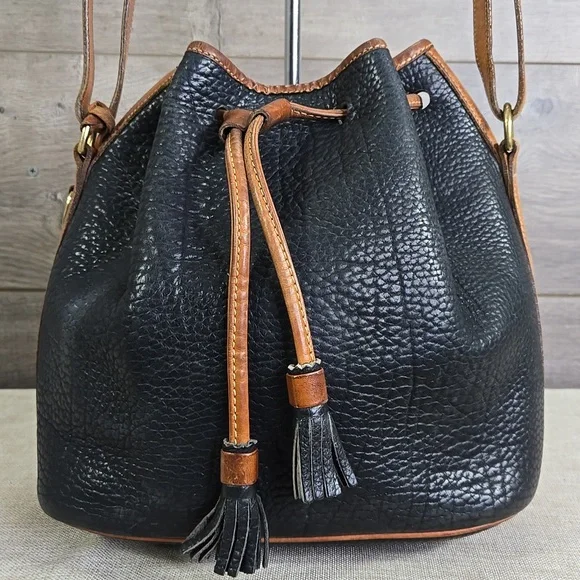 Vintage Dooney & Bourke Black Leather Bucket Shoulder Bag - Picture 5 of 12